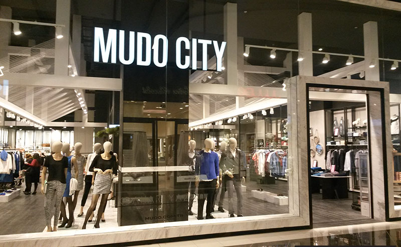 A MUDO store front in a shopping mall